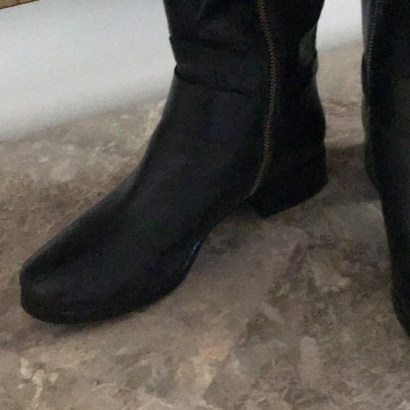 Boot - Picture 7 of 7